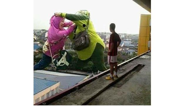 Tingkah Kocak Emak-Emak yang Bikin Gak Habis Pikir
