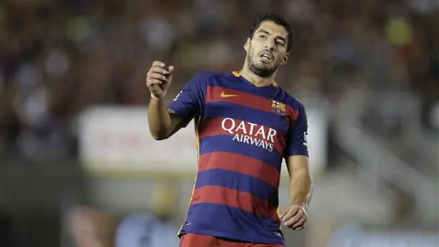 Marc Bartra memberikan umpan berkelas yang diselesaikan menjadi gol oleh Luis Suarez dengan apik. Barcelona menang 2-1 atas LA Galaxy.