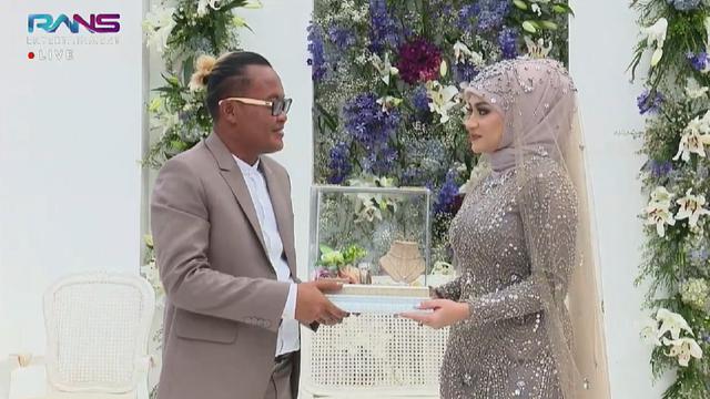 Sule dan Nathalie Holscher