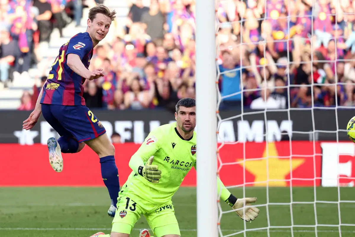 Bungkam Levante 3-0, Barcelona Gusur Real Madrid dari Puncak Klasemen