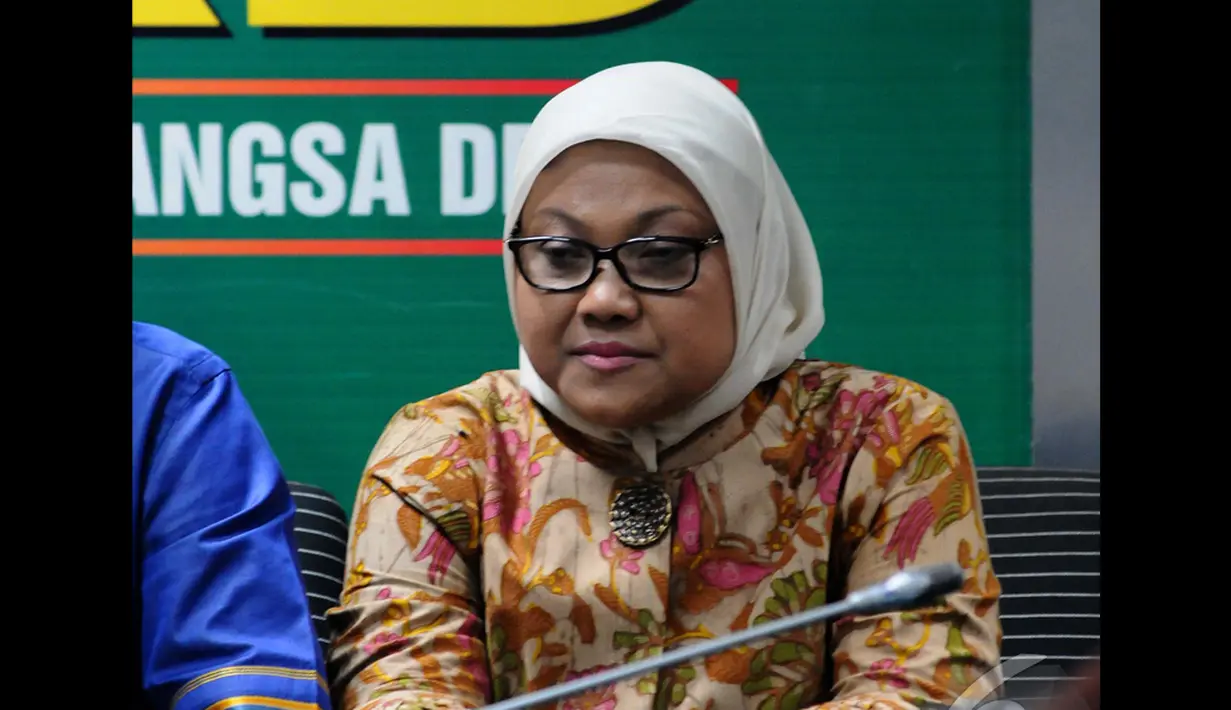 Pimpinan Sementara DPR kubu KIH Ida Fauziah saat konferensi pers mengenai pernyataan sikap Fraksi PKB atas kisruh DPR, Senayan, Jakarta, Kamis (13/11/2014) (Liputan6.com/Andrian M Tunay)