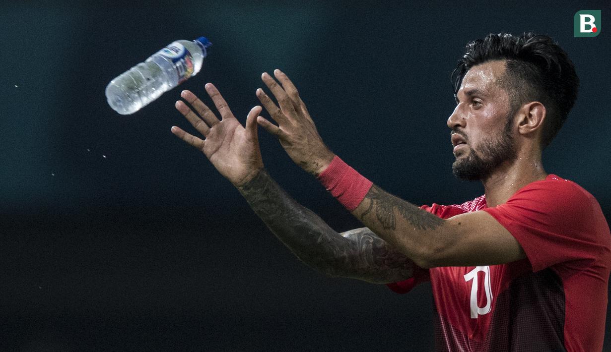 Gelandang Indonesia, Stefano Lilipaly, saat melawan Chinese Taipei pada laga Grup A Asian Games di Stadion Patriot, Bekasi, Minggu (12/8/2018). Indonesia menang 4-0 atas Chinese Taipei. (Bola.com/Vitalis Yogi Trisna)