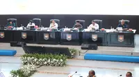 Menteri Dalam Negeri Muhammad Tito Karnavian dalam Rapat Percepatan Pertumbuhan Ekonomi dan Pengendalian Inflasi di Gedung Sasana Bhakti Praja (SBP), Kemendagri, Jakarta. Foto: Puspen Kemendagri