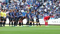 Para pemain Gamba Osaka dalam sebuah penampilan di J1 League 2023. (Bola.com/J1 League)