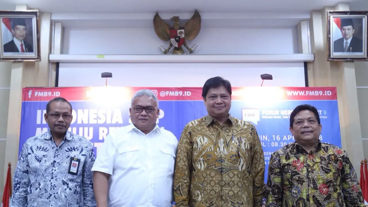 Dirjen Pembinaan Pelatihan dan Produktivitas (Binalattas) Bambang Satrio Lelono dalam dialog interaktif Forum Merdeka Barat9 di kantor Kementerian Komunikasi dan Informasi Jakarta