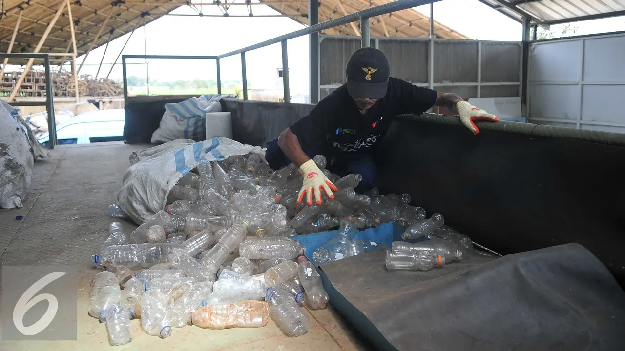 20160319-Limbah-Botol-Plastik-Bekasi-GMS