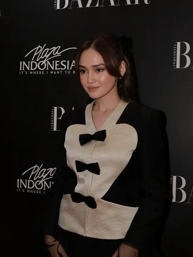 Tampil Cantik Effortless ala Syifa Hadju dengan Half Up Do untuk Kondangan, Event hingga Acara Keluarga