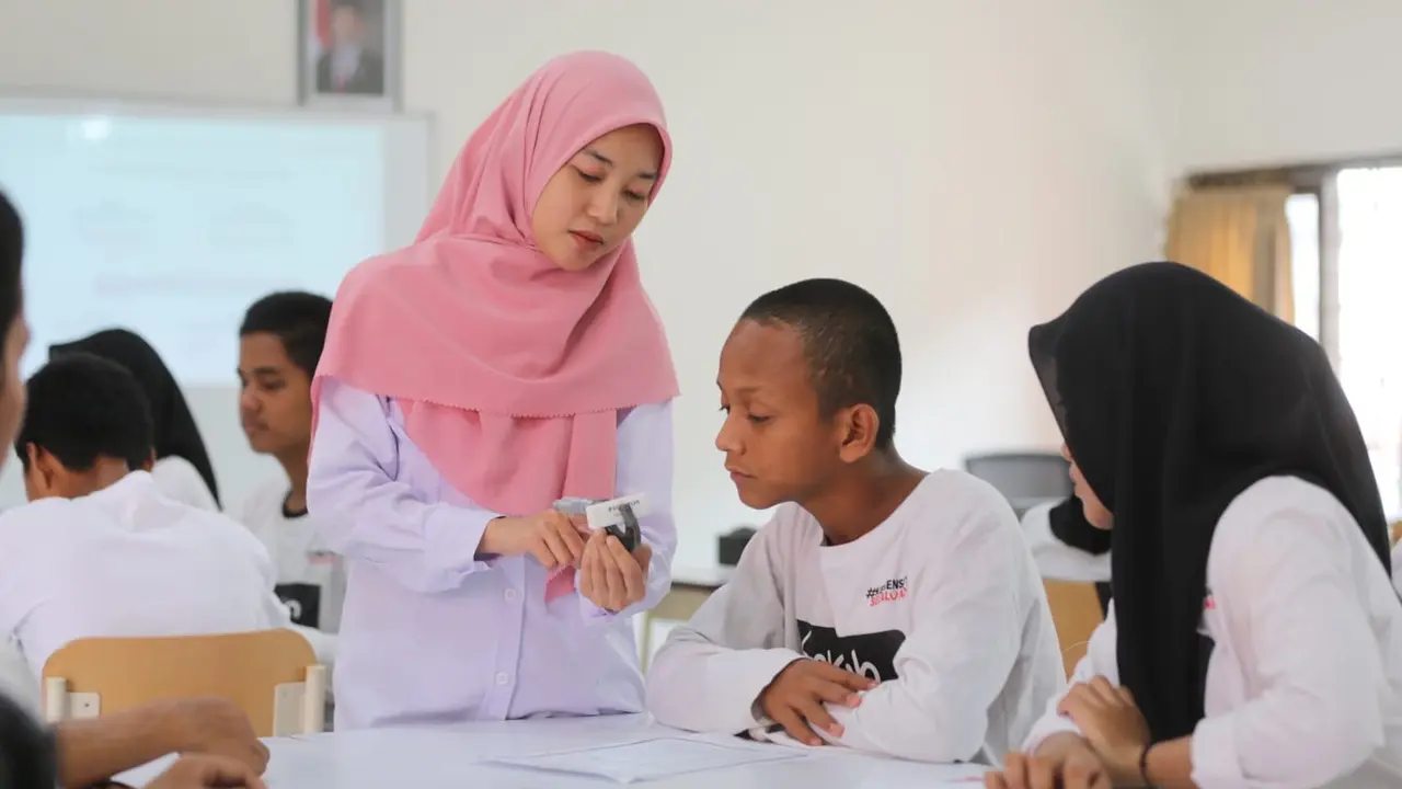 Akbar Tak Lagi Tidur di Lantai Bengkel, Kini Jalani Hidup Baru di Sekolah Rakyat