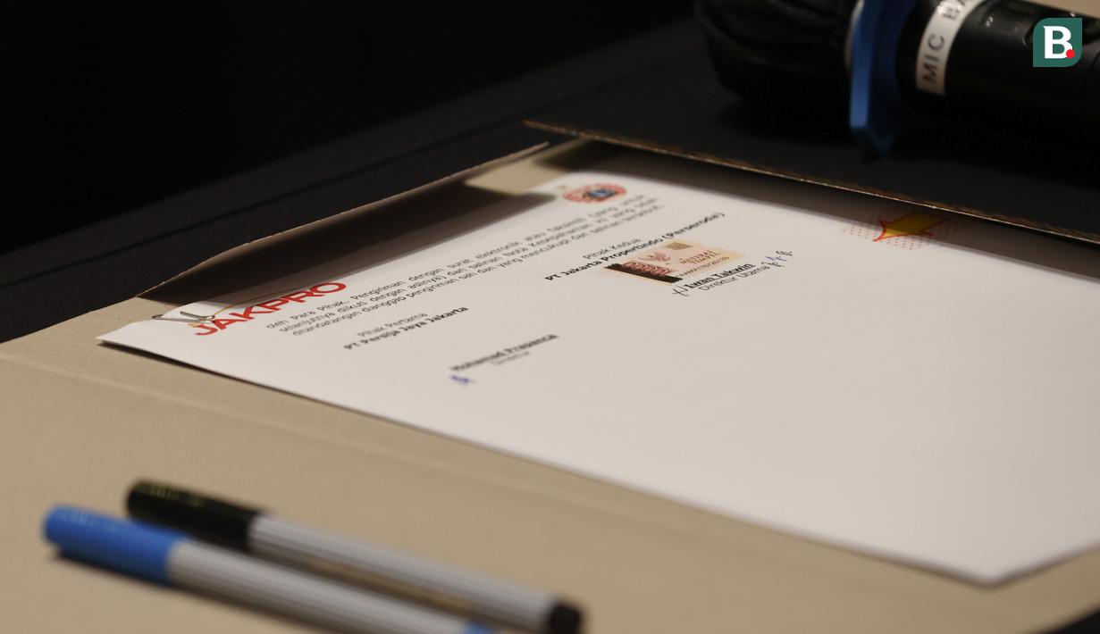 Surat penandatanganan nota kesepamahaman atau MOU kerja sama Persija Jakarta dan Jakpro, Kamis (20/2/2025) di Morrisey Hotel, Jakarta Pusat.