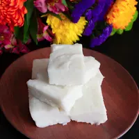 Resep haupia./Copyright&nbsp;shutterstock.com/g/Candice+Bell