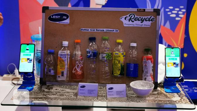 Sampah Plastik dan Aplikasi e-Recycle di Booth PT Multi Inti Digital Lestari di acara PRAJA 2019. Liputan6.com/Mochamad Wahyu Hidayat