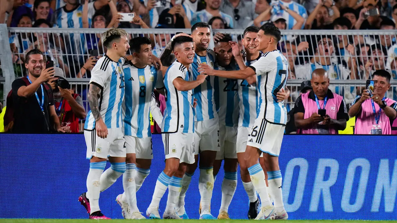 Lionel Messi Ditemani Keluarga Rayakan Kemenangan Argentina atas Panama di Laga Persahabatan