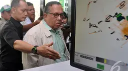 Sapta mengaku kedatangannya untuk diskusi dengan penyidik KPK mengenai dana oprasional menteri (DOM), Jakarta, Rabu (8/10/2014) (Liputan6.com/Miftahul Hayat) 