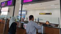 Garuda Indonesia bekerjasama denganImigrasi&nbsp; membuat Jalur Khusus atau Special Lane, untuk penumpang yang duduk di bangku first class dan bisnis class. Ada dua bandara yang mengimplementasikan yaitu Bandara Soekarno Hatta dan Bandara Ngurah Rai.