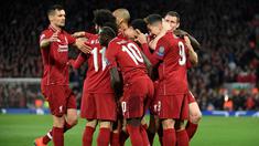 Selebrasi golpertama Liverpool yang dicetak Nabi Keita pada leg 1, babak perempat final Liga Champions yang berlangsung di Stadion Anfield, Liverpool, Rabu (10/4). Liverpool menang 2-0 atas Porto (AFP/Glyn Kirk)