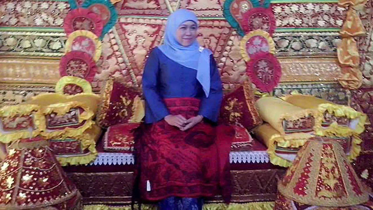 Mensos Khofifah 'Naik Pelaminan' di Aceh Selatan 
