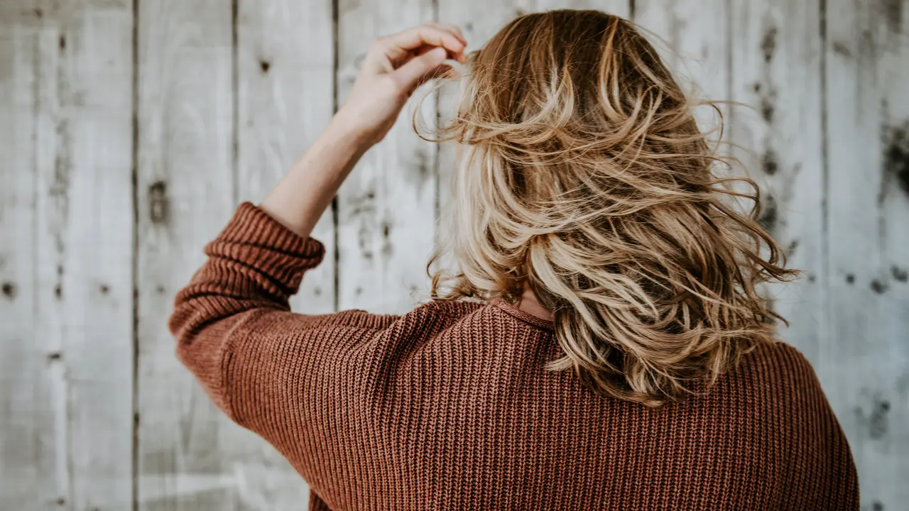 Inspirasi 5 Warna Rambut yang Bikin Penampilan Kamu Makin Keren