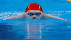 Perenang Inggris, Luke Davies, saat berlomba di nomor 200m gaya dada putra Pesta Olah Raga Eropa 2015 di Baku, Azerbaijan, Selasa (23/6). (AP Photo/Dmitry Lovetsky)