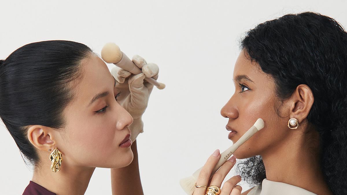 5 Kuas Makeup Fashionable dengan 10 Fungsi dari Aeris Beauté