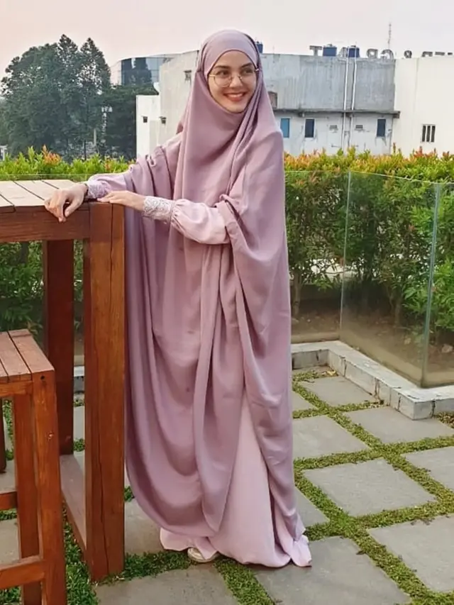 Lama Tak Muncul, Ini 6 Potret Terbaru Nadya Almira Artis FTV yang Putuskan Hijrah