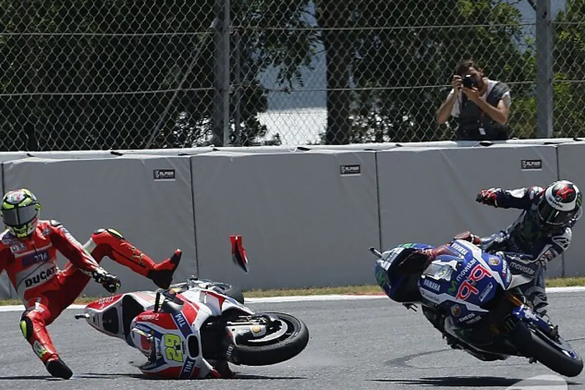 Jorge Lorenzo dan Andrea Iannone