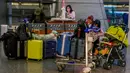 Diperkirakan, Topan Krathon akan menghantam wilayah selatan dan timur disertai hujan lebat dan angin kencang. (Tommy WANG/AFP)