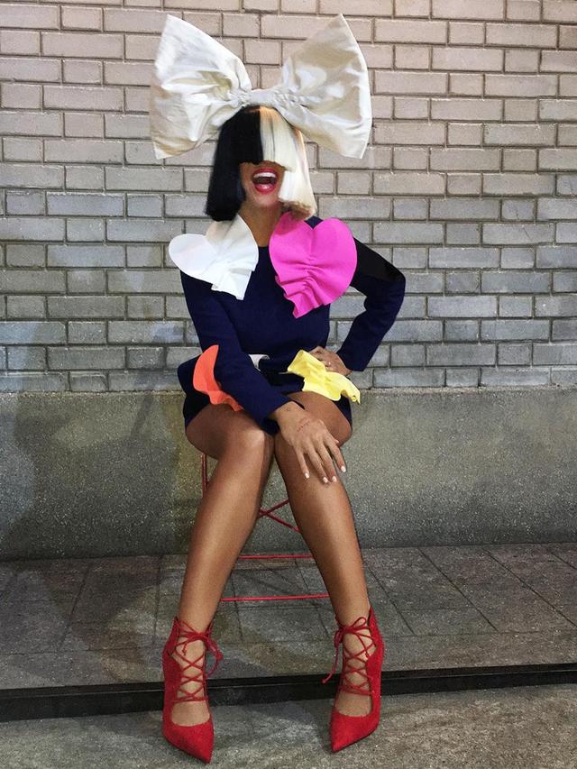 Sia (Instagram/ @siamusic)