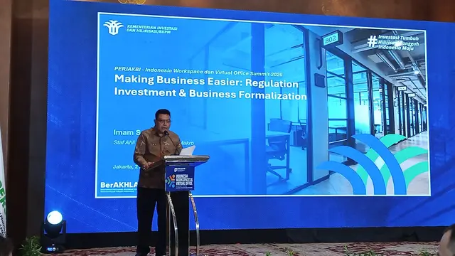 Anggota Ombudsman Radian Syam saat Indonesia Workspaces & Virtual Office Summit 2026 di Jakarta, Rabu (21/10/2026). (Foto: Liputan6.com/Thurfa M)