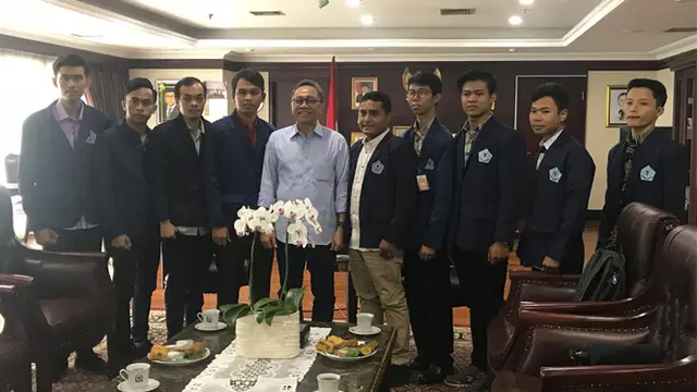 Zulfikli Hasan dan Hikmahbudhi