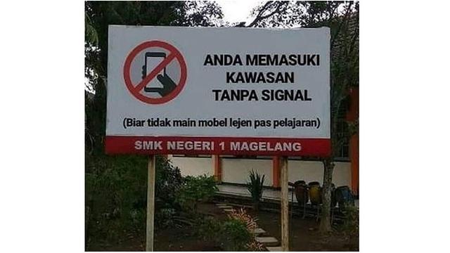 spanduk sekolah