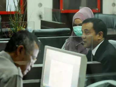[FOTO] Bupati Indragiri Hulu, Riau Dilaporkan Kasus Pelecehan 