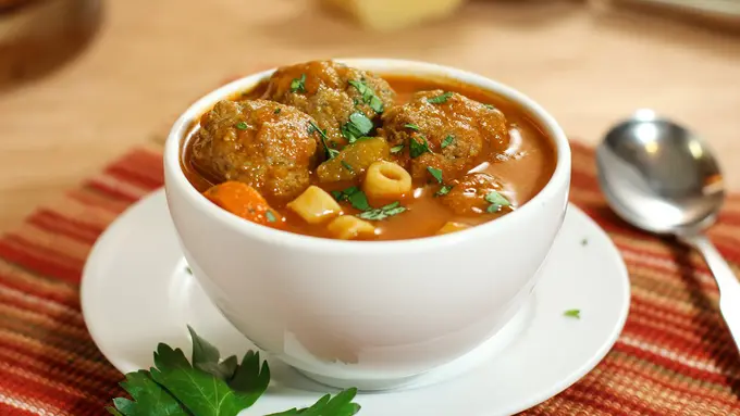 [Bintang] 6 Inspirasi Makan Malam Berkuah nan Menggiurkan Minggu Ini