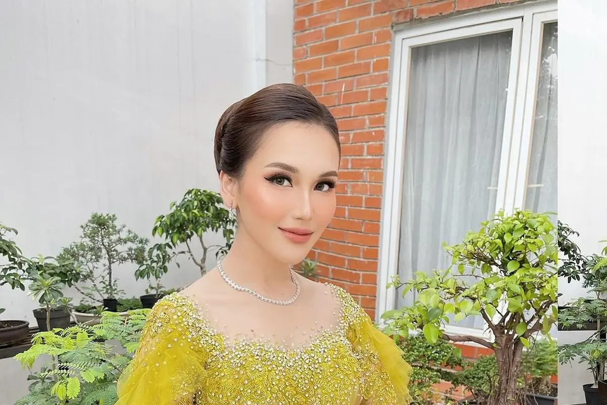 Kebaya artis