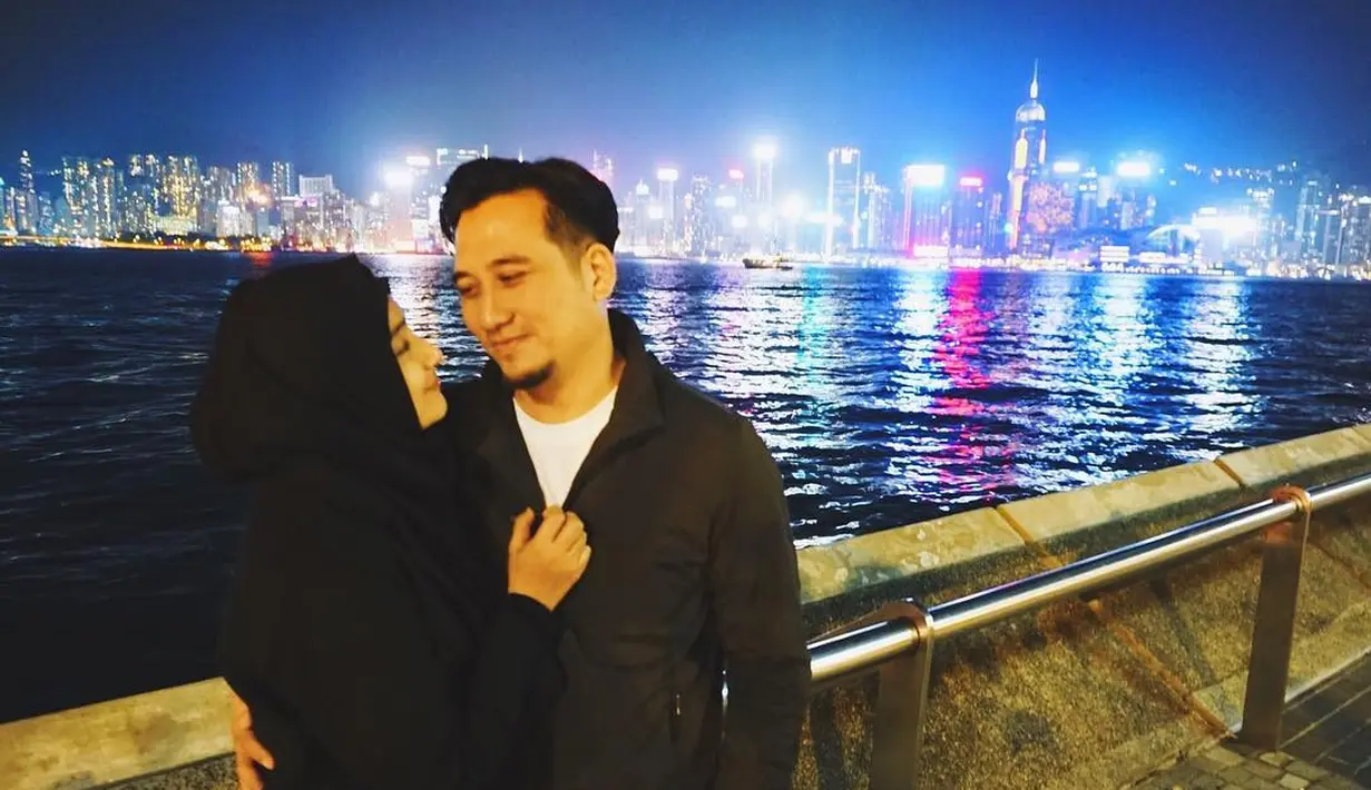 Tengku Firmansyah dan Cindy Fatikasari