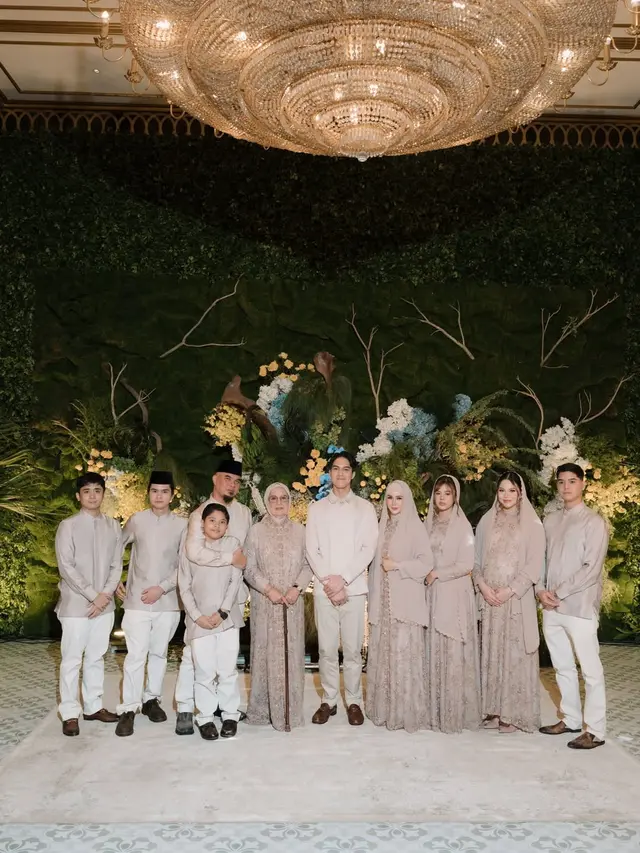 9 Gaya Maia Estianty dan Mulan Jameela di Pengajian Pernikahan El Rumi, Memukau
