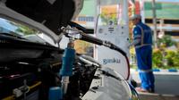 PT Perusahaan Gas Negara Tbk (PGN) sebagai Subholding Gas Pertamina, terus menunjukkan komitmennya dalam mendukung transisi energi bersih nasional. Salah satunya, PGN memberikan bantuan converter kit Bahan Bakar Gas (BBG) kepada 40 unit mobil online.