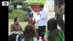Presiden Joko Widodo ajak anak-anak bermain di Istana Merdeka, Jakarta. Presiden ingatkan anak tak hanya bermain gawai.