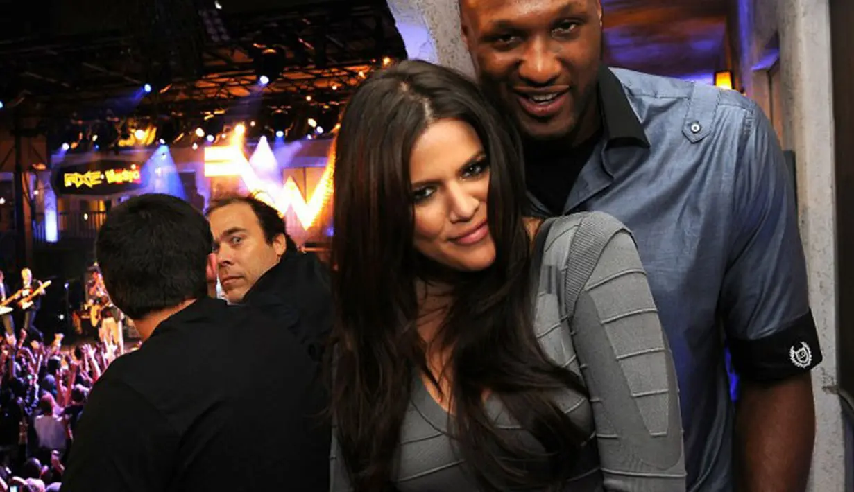 Melansir Ace Showbiz, Khloe dan Lamar yang telah resmi bercerai kini merebutkan property rumah yang mereka miliki senilai $5 Juta atau setara dengan Rp 68 Milyar. (AFP/Bintang.com)