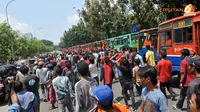 Jokowi: Sopir Metro Mini Jangan Hanya Pikirkan Diri Sendiri