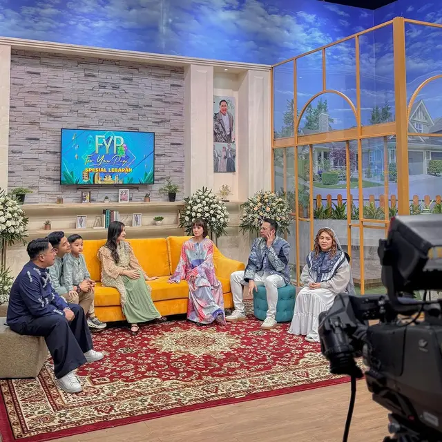 6 Potret Chika Jessica Syuting Ditemani Ibunda, Ucap Terima Kasih Atas Doa Netizen