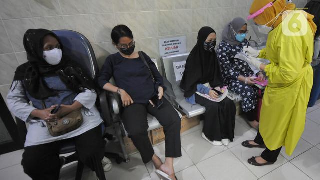 FOTO: Vaksinasi Covid-19 Bagi Ibu Hamil di Puskesmas