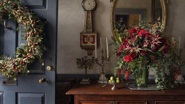 Trik Gunakan Bunga  untuk Dekorasi  Rumah  Saat Natal 