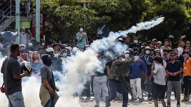Ribuan Anak Muda Nepal Turun ke Jalan Tolak Pembekuan Media Sosial