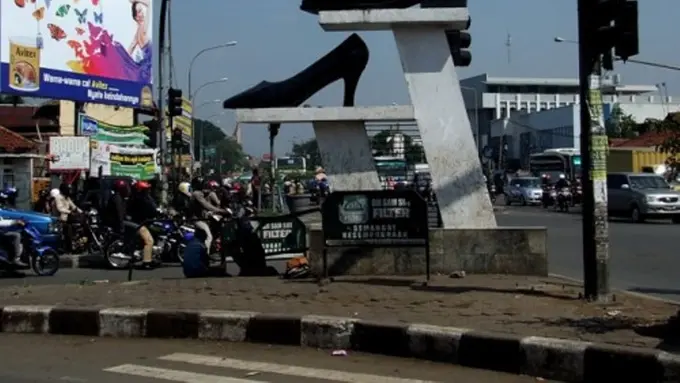 Wisata Belanja di Pusat Kerajinan Kulit CibaduyutWisata Belanja di Pusat Kerajinan Kulit Cibaduyut