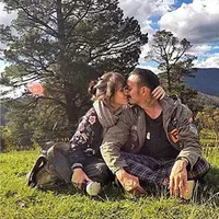 Curahan hati Mieke Amalia dituangkan dalam akun media sosial. Untuk kali pertamanya sang istri melihat suaminya, Tora Sudiro meneteskan air matanya. Hal itu terlihat dari curahan hatinya Mieke. (Instagram/Bintang.com)