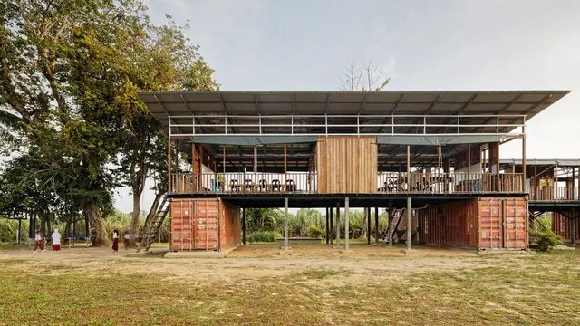 Etania Green School
