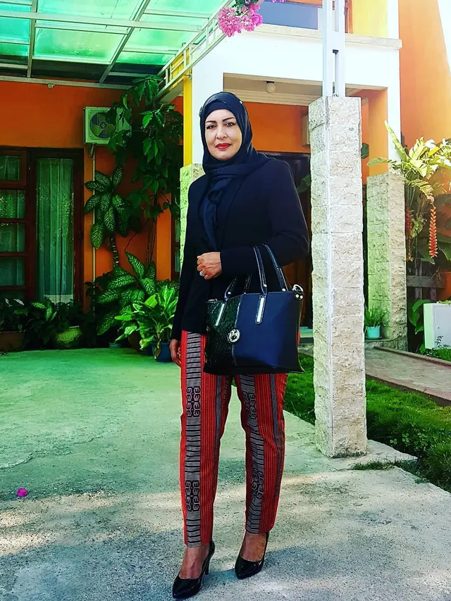 6 Potret Terbaru Mantan Istri Raul Lemos, Sudah Punya Cucu