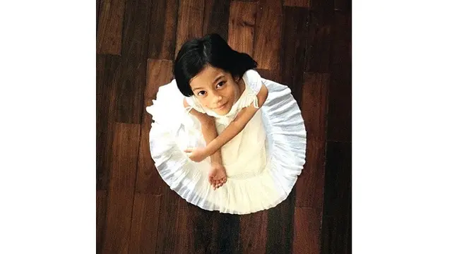 6 Potret Anak Sulung Teuku Ryan dan Vira Yuniar yang Mulai Beranjak Dewasa