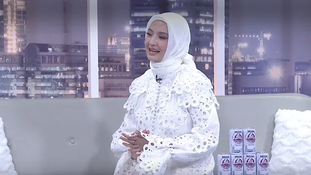 Biar Nggak Lemas Seharian, Mamah Dedeh dan Raline Shah Bagikan Tips Sahur Sehat Saat Berpuasa