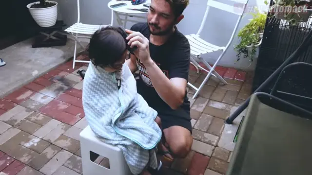 6 Momen Donny Michael dan Aryani Fitriana Cukur Rambut Isco, Seru Banget